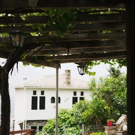 Дом отдыха Giota's Garden House *