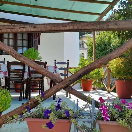 Дом отдыха Giota's Garden House *