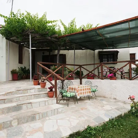 Giota's Garden House Дом отдыха *